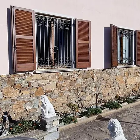 Casa Dei Fiori Διαμέρισμα Carlazzo