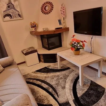 Casa Dei Fiori Apartment Carlazzo
